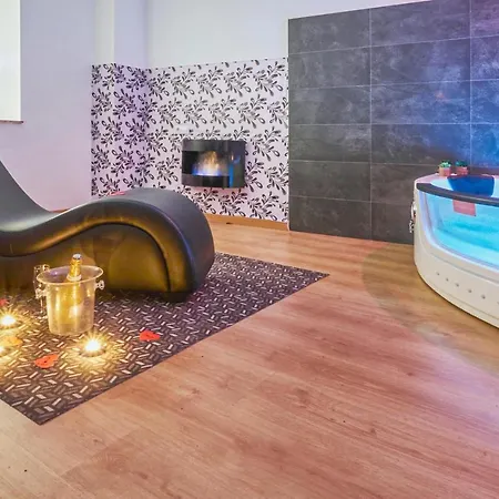 2 Bedroom In *